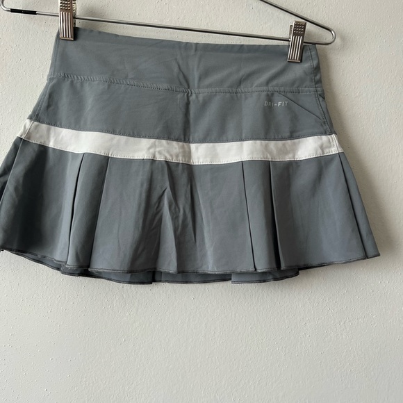 Nike Workout Skirt - Picture 2 of 3